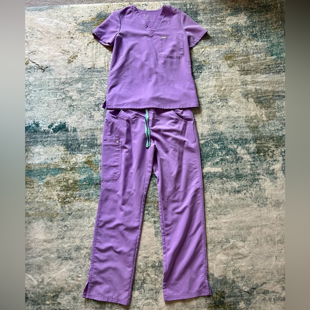 Figs Scrubs, Women, Small Top and Medium Bottom